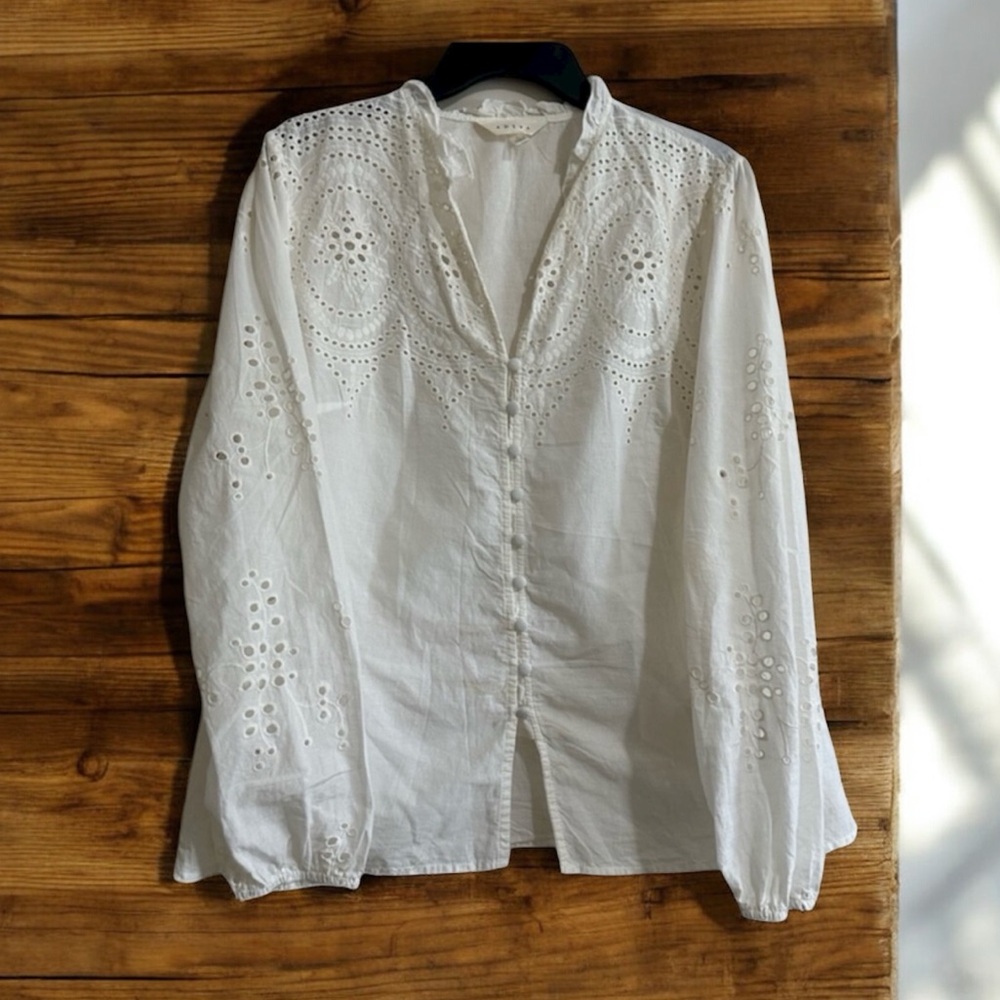 100% Cotton Embroidery Cut Out Blouse